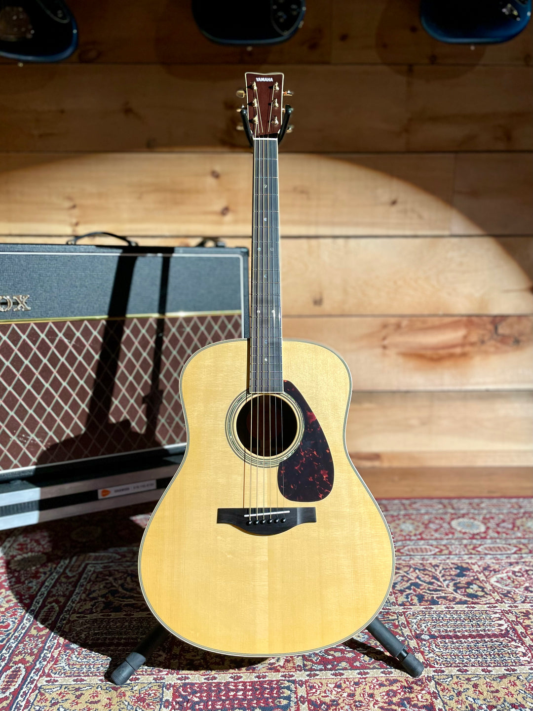 ギター Yamaha LL16 - All Solid Wood Yamaha LL16-ARE All Solid Wood Dreadnought Acoustic-Electric