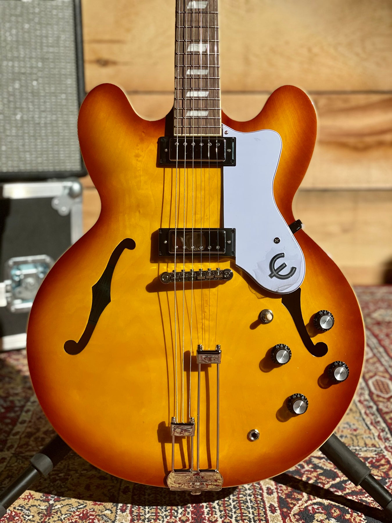 Epiphone Riviera, Royal Tan – Sherwood